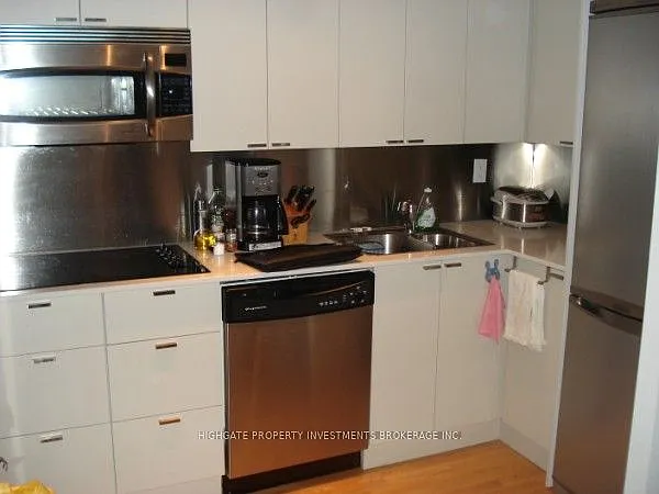 111 Elizabeth St #619 — Photo 7