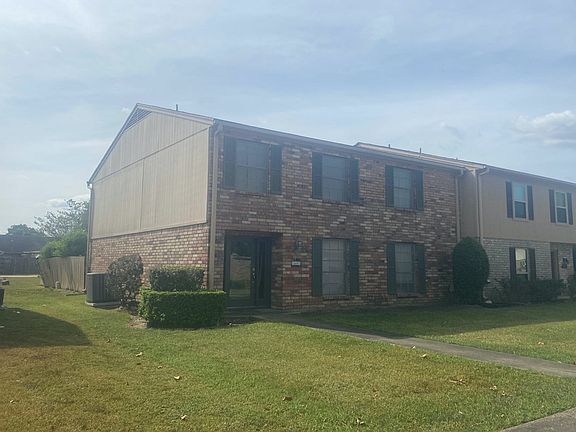 3rd image of 460 Yorktown Ln