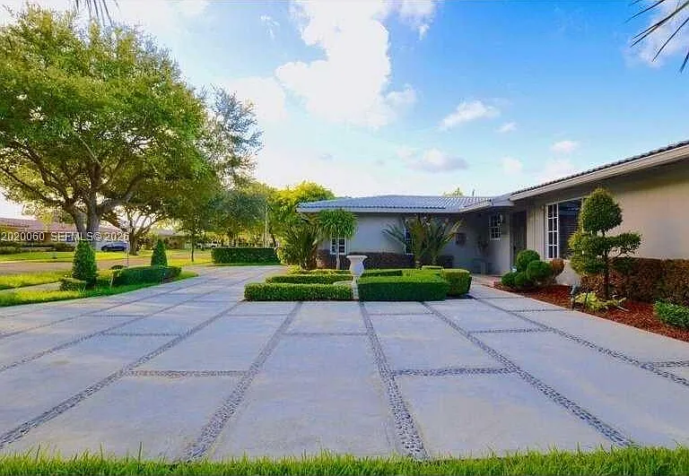 14001 Cypress Ct — Photo 32