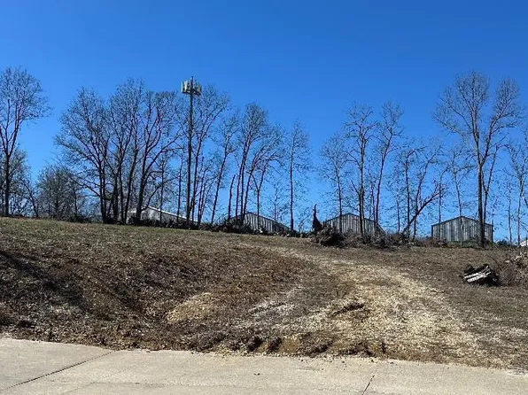 Emily Ln, Jefferson City, MO 65109