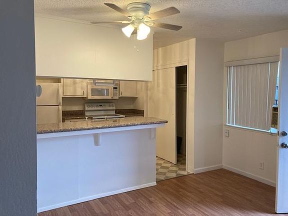 4th image of 5577 Spinnaker Dr