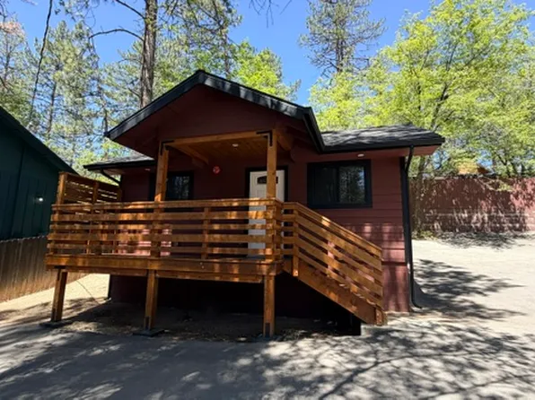 25161 Cedar St, Idyllwild, CA 92549