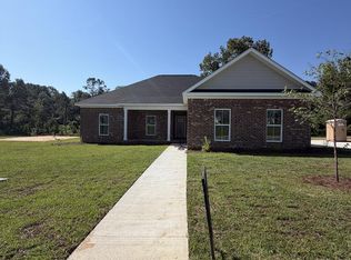 168 Golden Oaks Cir, Dothan, AL 36301