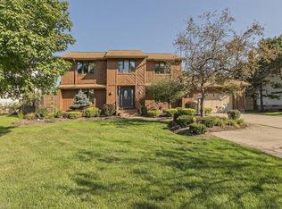 36255 Bainbridge Rd, Solon, OH 44139