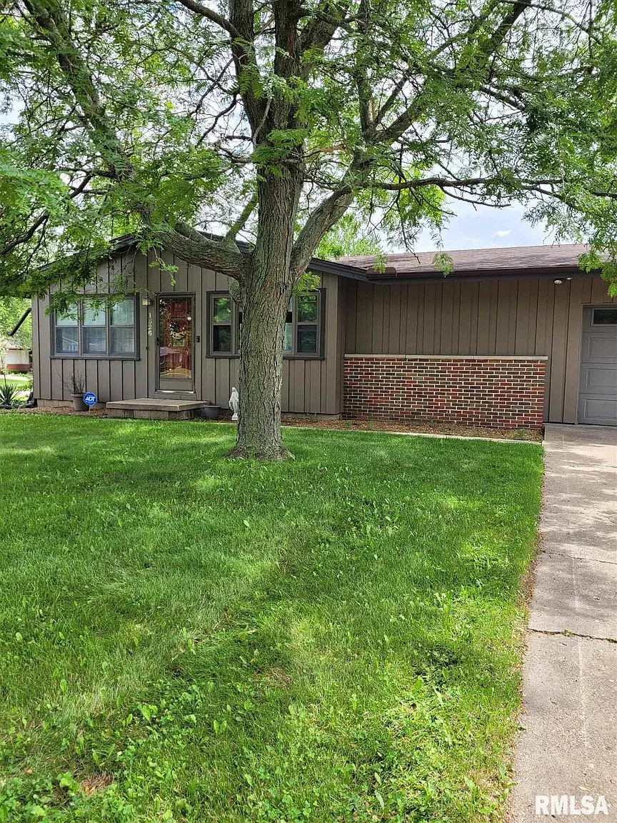 1826 W Cimarron Dr photo 1