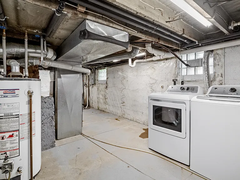 3615 Manhattan Ave — Photo 14