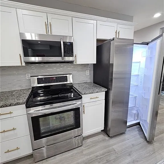 2138 Donald Lee Hollowell Pkwy NW — Photo 15