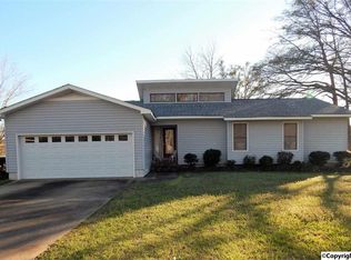 1027 Michael Dr, Gadsden, AL 35903