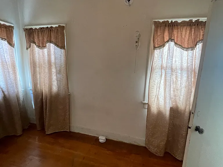 809 1/2 N Ridgewood Pl #809 — Photo 3