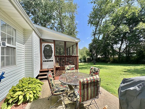 5th image of 1351 Ambleside Dr