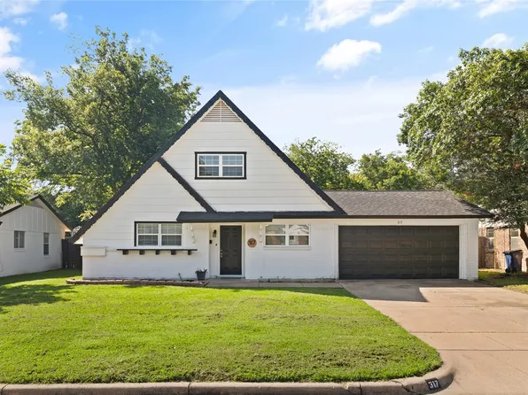 317 Lena Ln, Burleson, TX 76028
