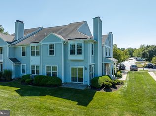811 Mews Dr #811, Sellersville, PA 18960