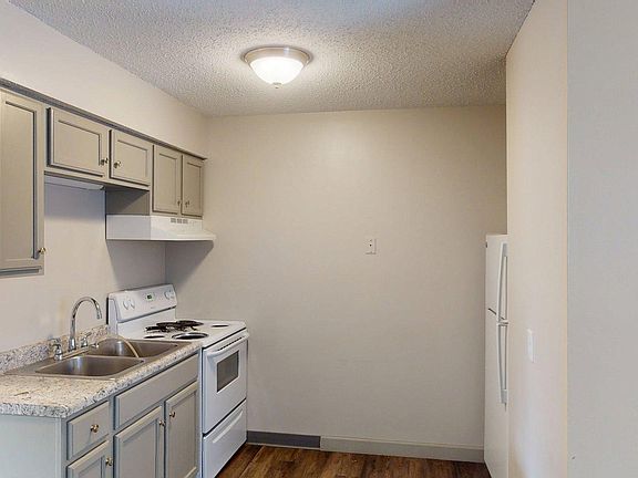 4th image of 1532 Dogwood Dr #1550
