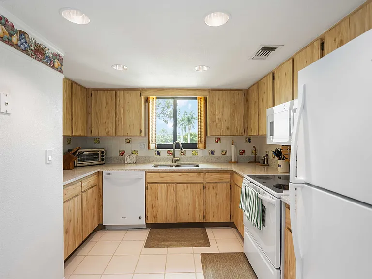 5050 Marianne Key Rd #1B — Photo 6