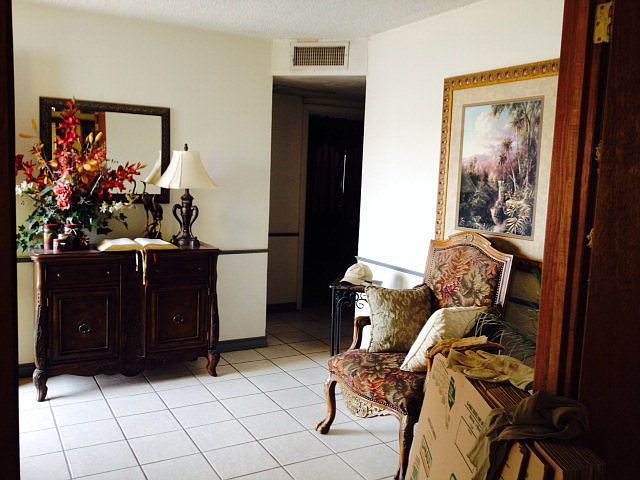 2nd image of 1204 Garden Ln