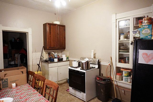 2nd image of 2817 S Millard Ave