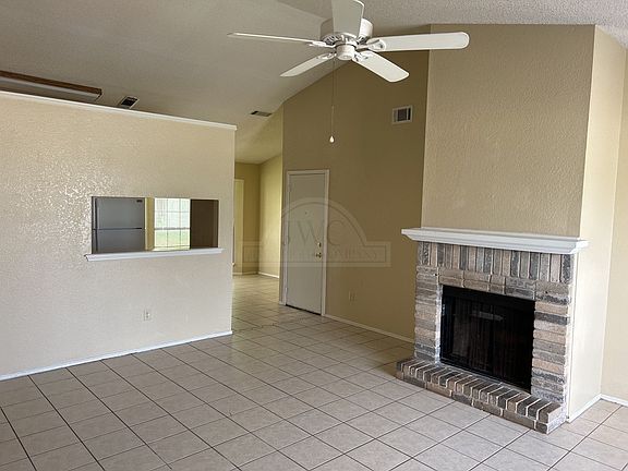 2nd image of 1614 Bobby Lee Dr