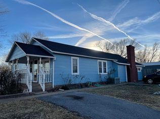 402 S 5th Ave, Fairview, OK 73737