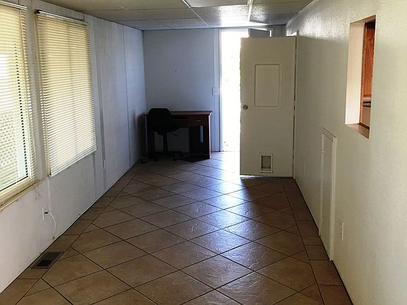 4th image of 1295 S Cawston Ave Space 77