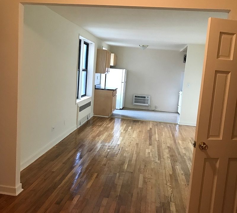 1st image of 3515 Leverich St APT 303