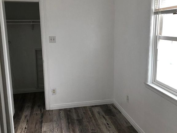 3rd image of 6881 Amherst St