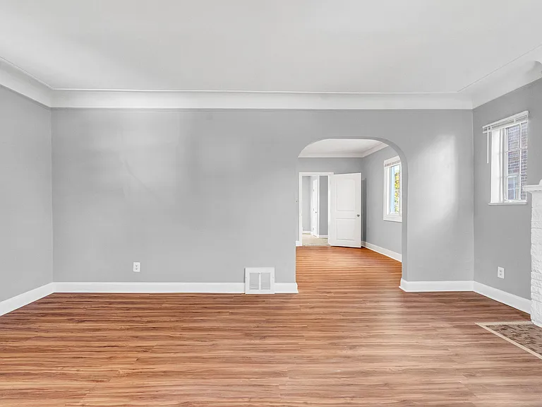 9503 Lakepointe St — Photo 5