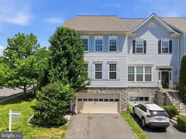 802 Ferndale Ter NE, Leesburg, VA 20176