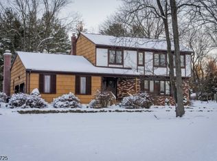 4 Hickory Ln, Readington Twp., NJ 08889