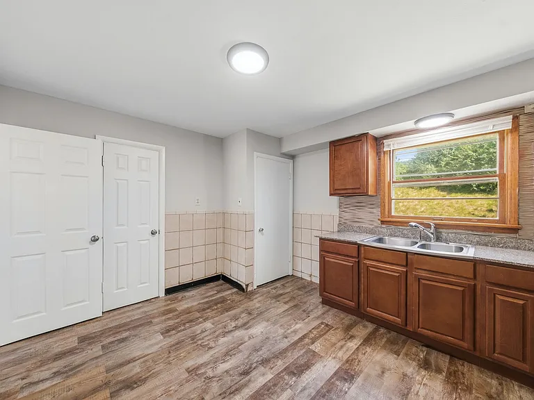 8515 Jenny Dr — Photo 25