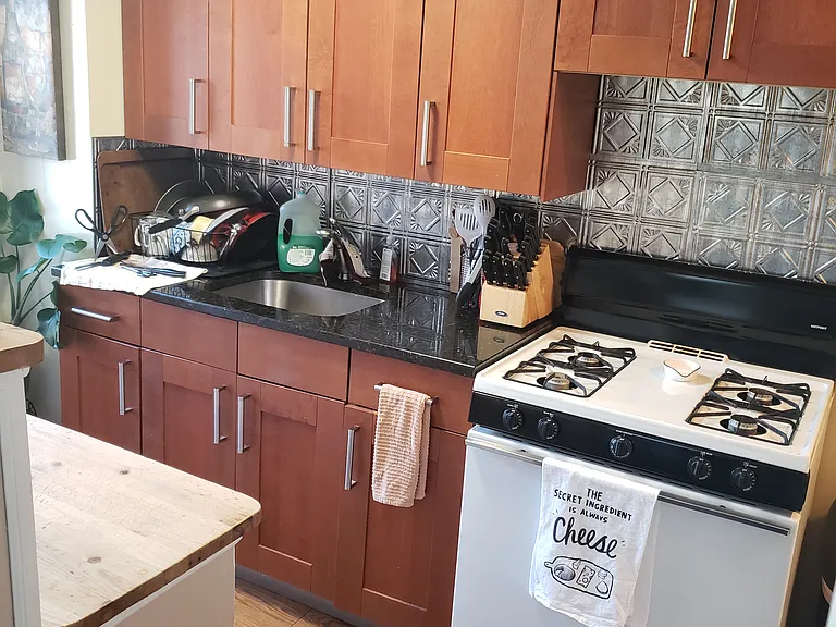 5001 Roland Ave #2 — Photo 11