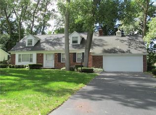 31 Slater Creek Dr, Rochester, NY 14616