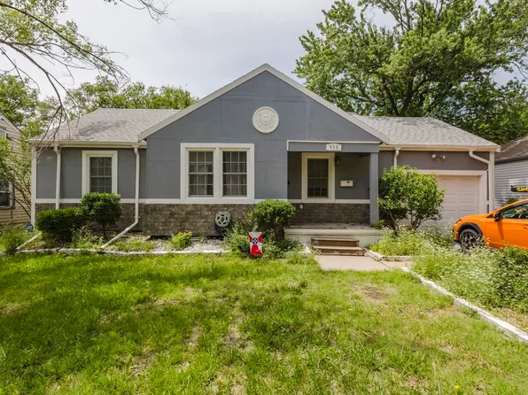 933 N Parkwood Ln, Wichita, KS 67208