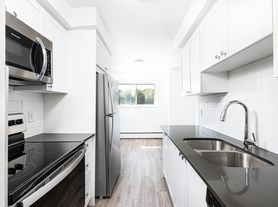 321~349 Marland Avenue, Oshawa, Ontario L1J 1X4