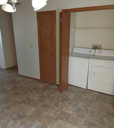 4th image of 410 S Village Ct #412