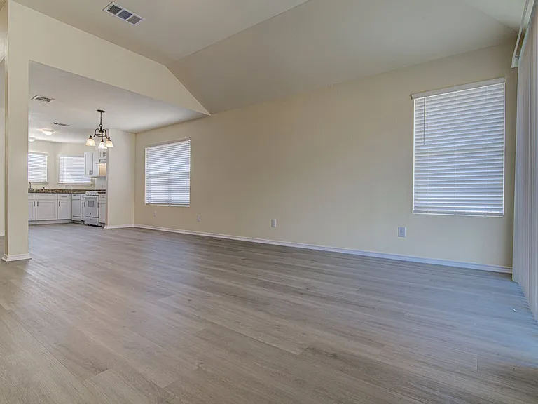 1604 Southwestern Trl — Photo 3
