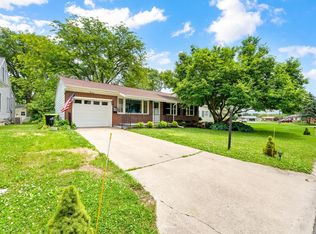 15 Orchard Ln, Huntington, IN 46750