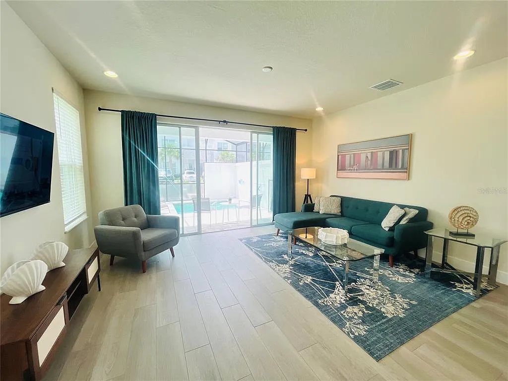 4 bed, 3.0 bath, 1845 sqft, $2,520 — Photo 4