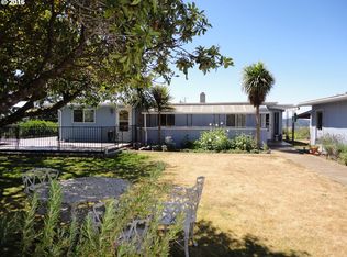 611 13th Ave, Coos Bay, OR