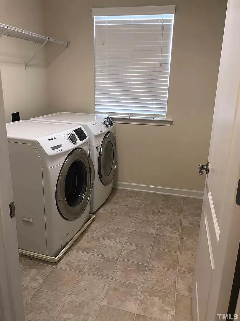 Room in 4 Bedroom Home at Everette Fields Rd — Photo 2