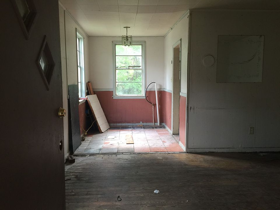 1st image of 1736 E 26th St