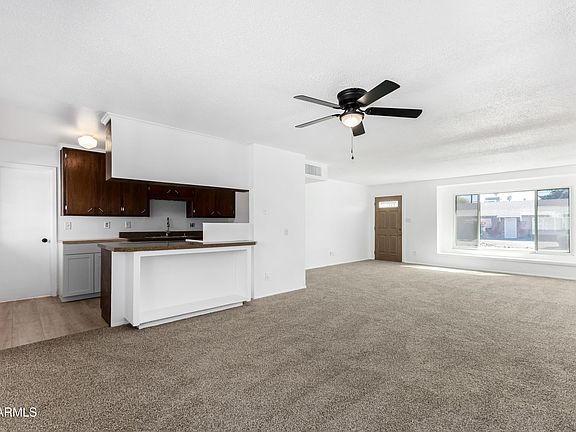 3rd image of 8636 E WINDSOR Avenue