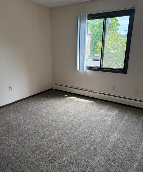 33 6th Ave — Photo 32