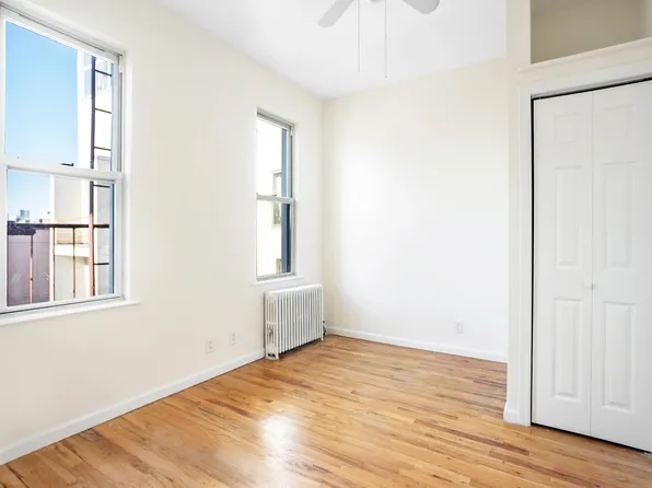 197 Withers Street image 4 of 7