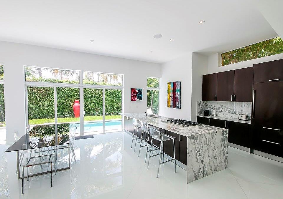 1st image of 520 E Dilido Dr #00