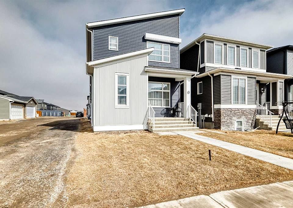1st image of 220 S Cornerstone Grv NE