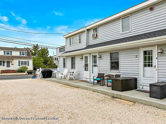 4th image of 137 E Maryland Ave #2
