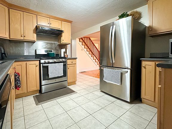 3rd image of 504 N Central St