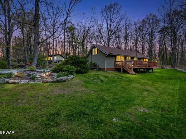 103 Forest Dr, Hawley, PA 18428