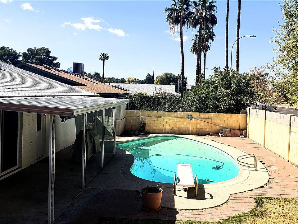 2nd image of 206 E Paseo Way