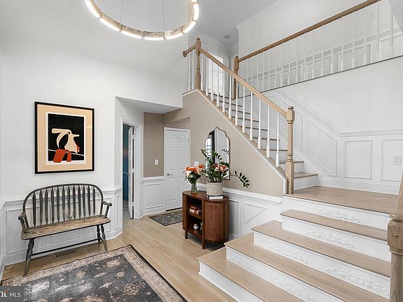 4th image of 227 Whitney Pl NE